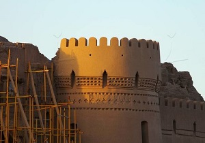 مرمت شش بنای تاریخی تیران‌وکرون