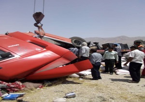 واژگونی تریلی در جاده بروجرد - اراک ۲ کشته بر جای گذاشت