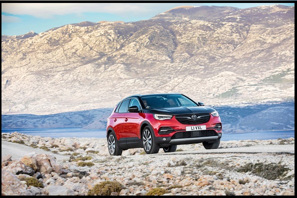 شاسی بلند Grandland X Hybrid 4 اولین خودروی تمام هیبریدی شرکت واکسول