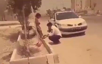 رفتار قابل تحسین پلیس سیستان و بلوچستان با یک کودک +فیلم