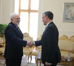 سفیر جدید بنگلادش  طی مراسمی استوارنامه خود را به ظریف تقدیم کرد