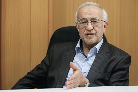 نبوی: استفاده از ظرفیت جوانان برای اداره کشور با تاخیر رو به رو بوده است