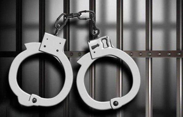 بزرگترین قاچاقچی کشور به همراه ۳۳ نفر از همدستانش دستگیر شد بزرگترین قاچاقچی کشور به همراه ۳۳ نفر از همدستانش دستگیر شد