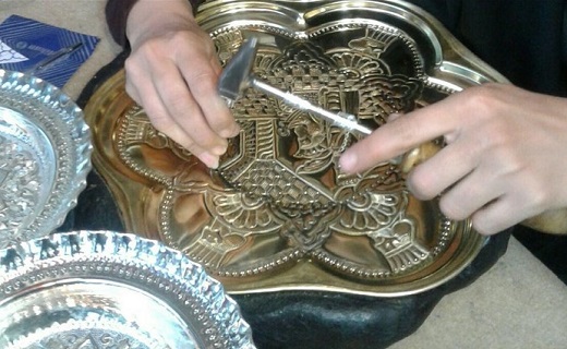 آموزش رایگان قلم‌زنی روی مس در مهریز