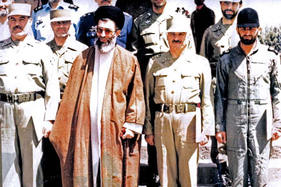 تصاویری از شهید عباس بابایی در کنار حضرت آیت&zwnj;الله خامنه&zwnj;ای