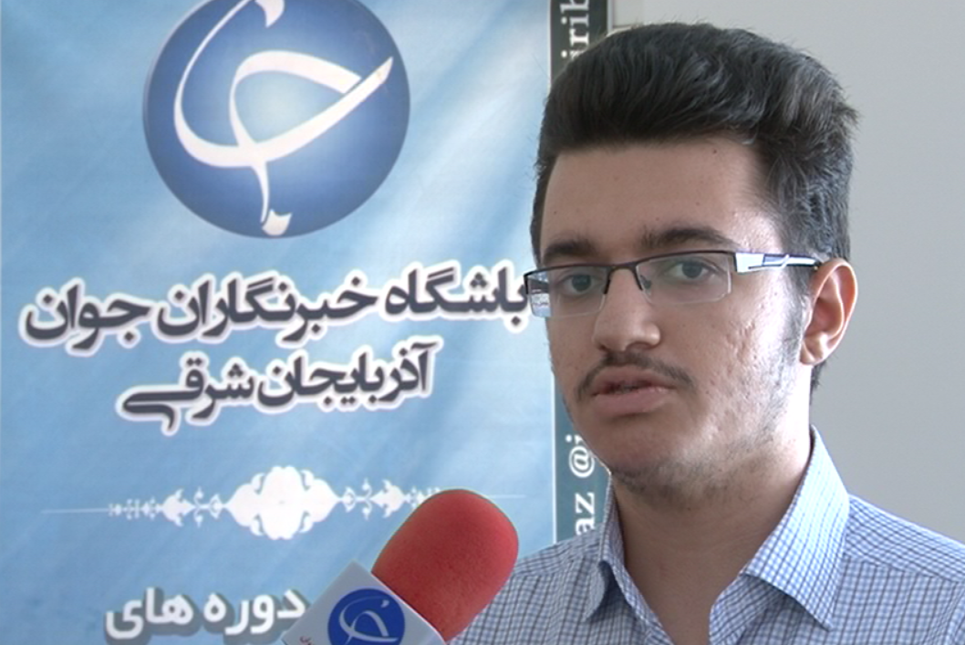 امین ایمان پور موفق به کسب رتبه سوم کنکور سراسری شد