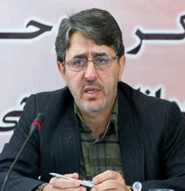 مادر، در خانواده به منزله استاد و معلم است