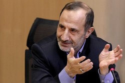 مسئولان باید یک درکی از مشکلات معاش مردم داشته باشند