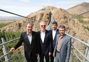 &zwnj;نخستین پل تمام شیشه&zwnj;ای ایران در هیر به بهره برداری می&zwnj;رسد