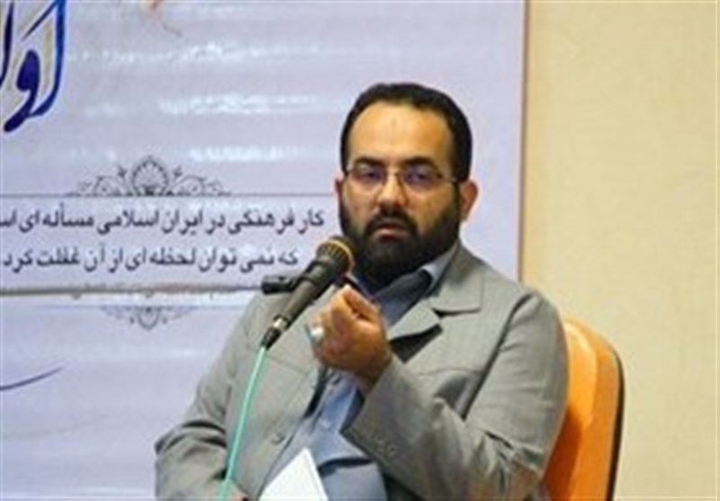 جوانان با اراده ای در حوزه نوشت افزار ایرانی فعالیت می کنند/ توجه به شخصیت سازی در نمایشگاه امسال