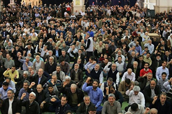 هرگاه انقلابی عمل کردیم دشمن را به زانو درآوردیم
