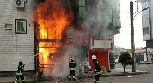 حریق منزل مسکونی در نظام آباد تهران/ حادثه ۲ مصدوم بر جای گذاشت