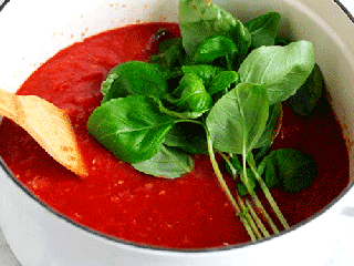 سس مارینارا خانگی؛ یک طعم دهنده بی نظیر برای انواع اسپاگتی + دستور تهیه