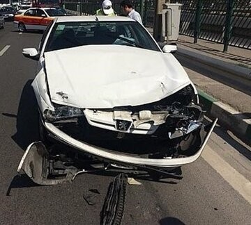 ۵ مصدوم در واژگونی پژو پارس ،محور باغین