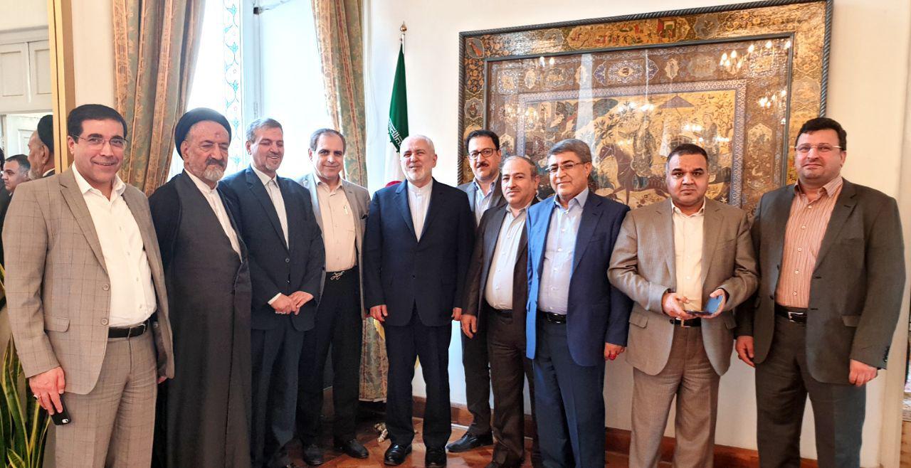 دیدار جمعی از مدیران روزنامه ها با وزیر خارجه