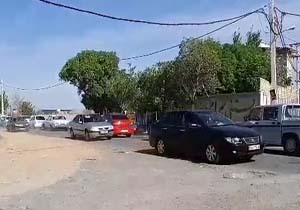 دشواری تردد از جاده باریک روستای تاج&zwnj;خاتون/ وقتی زباله در &laquo;طاسکوه&raquo; تغذیه دام می&zwnj;شود + فیلم و تصاویر