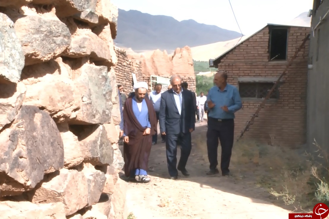 بررسی مشکلات روستای زر دلیجان با هدف گردشگری