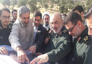 بازدید فرمانده کل سپاه از روند بازسازی جاده‌های تخریبی در سیل لرستان + تصاویر
