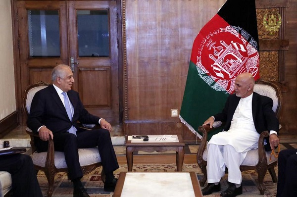 ارگ ریاست جمهوری افغانستان: لازم است &laquo;خلیلزاد&raquo; مدتی در کابل بماند!