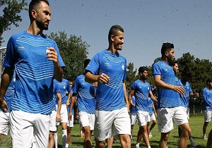بازی دوستانه استقلال با بادران