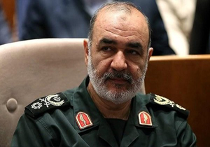 فرمانده کل سپاه پاسداران از آزاد راه خرم‌آباد - اراک بازدید کرد