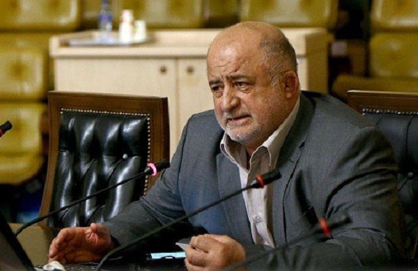 وزارت صنعت و بانک مرکزی مشکل رسوبات گمرکی را حل نکردند