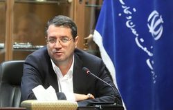 ۴۰ درصد تسهیلات بانکی باید به بخش صنعت و معدن داده شود