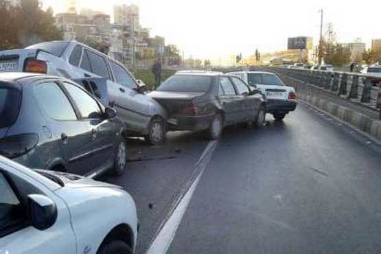 سه خودرو در بزرگراه شهید زین الدین تصادف کردند