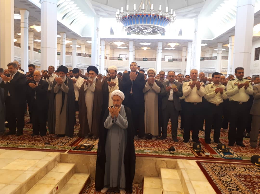 اقامه نماز عید قربان به امامت آیت&zwnj;الله دژکام