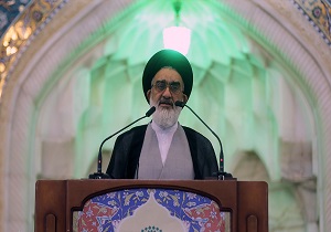 عید قربان نمایش وحدت جامعه اسلامی است/دشمنان از وحدت و انسجام مسلمانان به وحشت می رسند