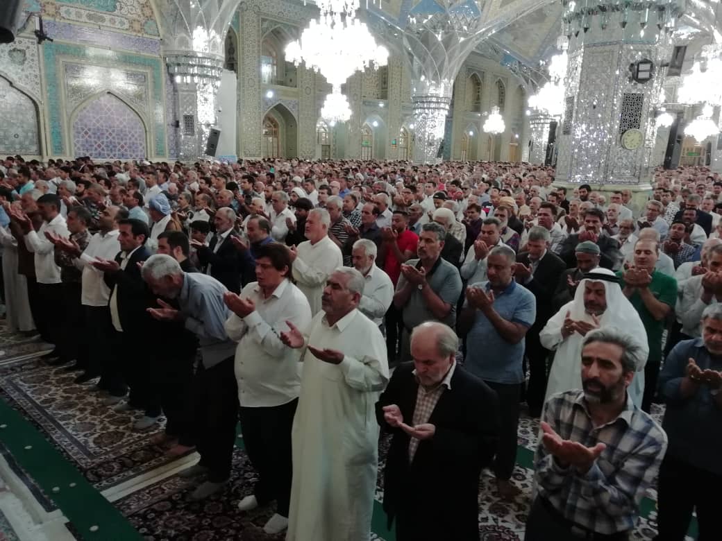 برپایی نماز بندگی در بارگاه منور رضوی/ نماز عید قربان در حرم مطهر رضوی برگزار شد + تصاویر