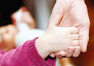 ۱۰ متقاضی فرزند خواندگی به ازای هر کودک در فارس
