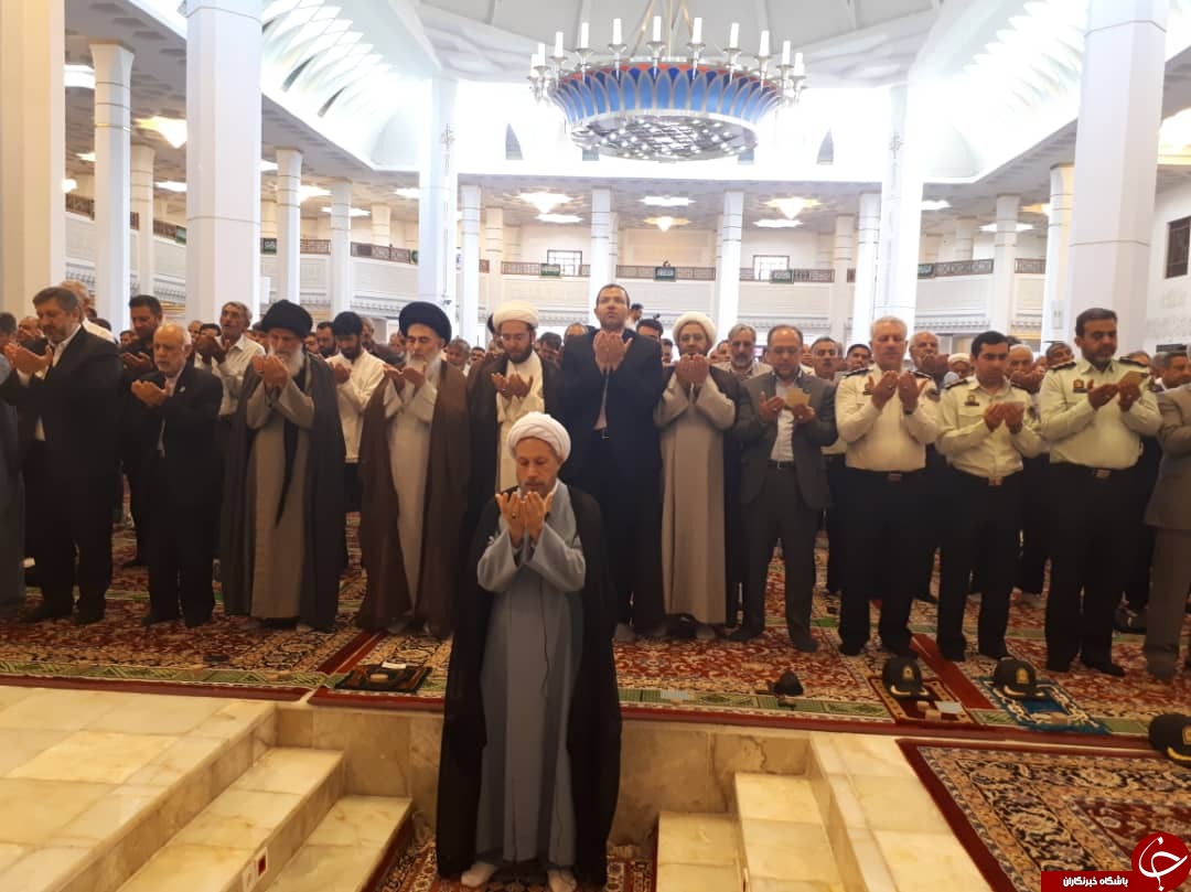 نماز عید سعید قربان در حرم شاهچراغ (ع) اقامه شد/امام جمعه شیراز: ولایت، روح دین است