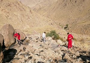 دو هکتار از مراتع روستای بنادک سادات در آتش سوخت