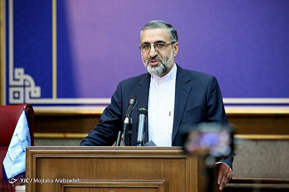 نقره داغ شدن متهمان پرونده&zwnj;های پیش&zwnj;فروش خودرو/ ماجرای فرار سالار آقاخان و جزئیات بازداشت مدیران سایپا و شهردار کرج/ اهانت به سیدالشهدا (ع) علت بازداشت نوشین جعفری
