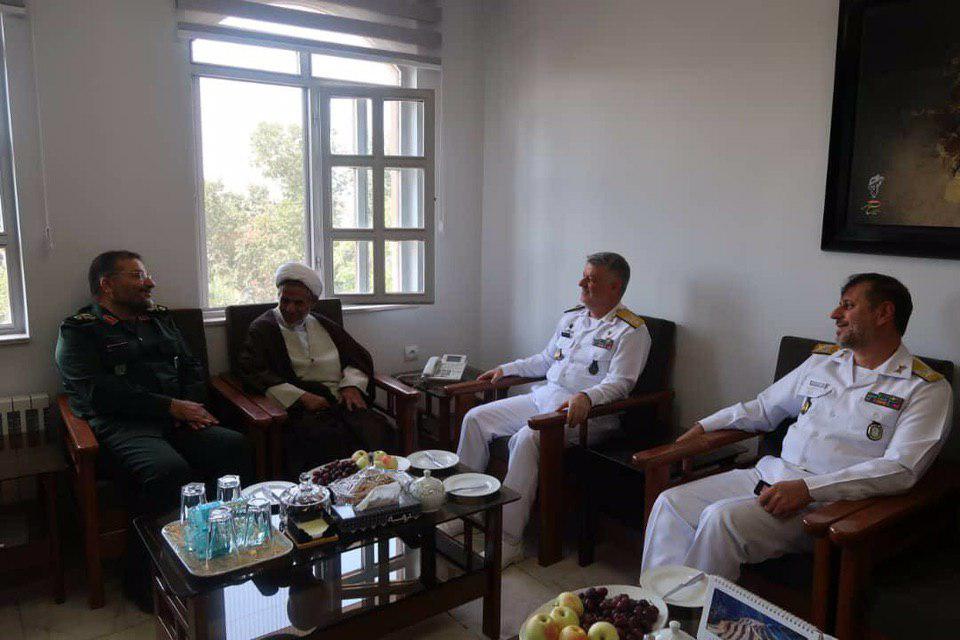 امیر دریادار خانزادی با رئیس سازمان بسیج مستضعفان دیدار کرد