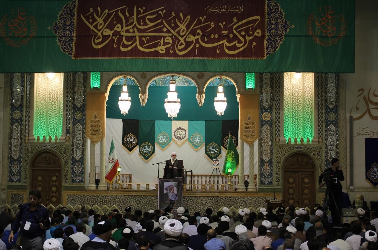 مراسم بزرگداشت آیت الله محسنی از سوی رهبر انقلاب اسلامی در حرم مطهر حضرت معصومه برگزار شد