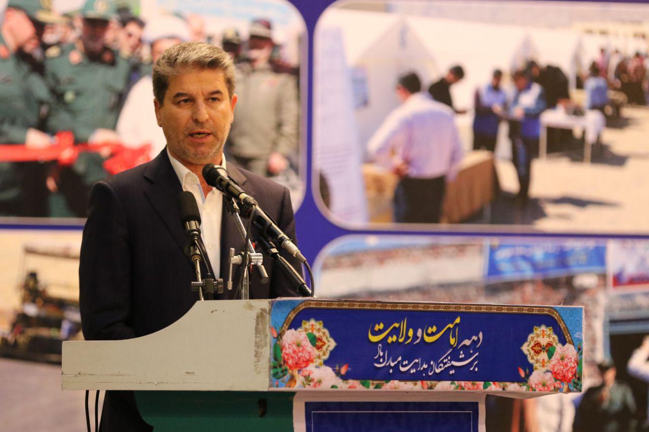 دولت در کنار سپاه برای پیشرفت و توسعه آذربایجان غربی تلاش می کند
