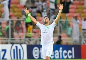 حرکت جنجالی عمر السومه مهاجم الاهلی بعد از نیمکت نشینی در بازی الهلال + فیلم