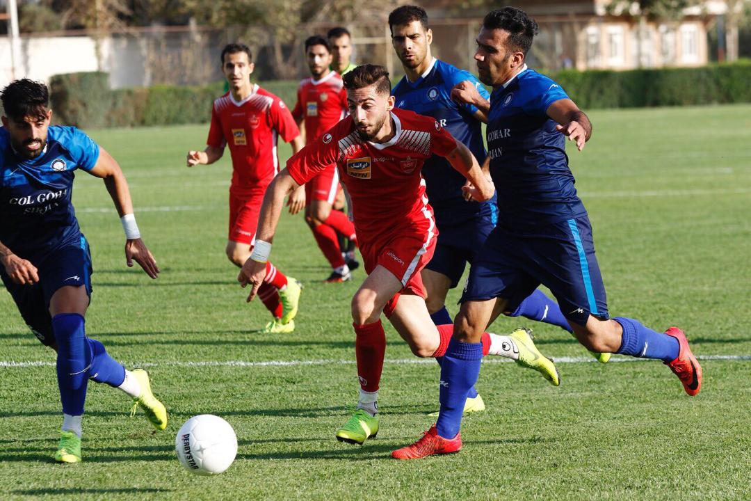 پرسپولیس ۲ - گل گهر ۱ / شاگردان کالدرون با پیروزی به استقلال لیگ رفتند