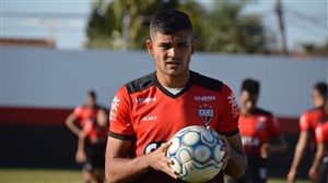 جونیور براندائو با چه قراردادی پرسپولیسی میشود؟