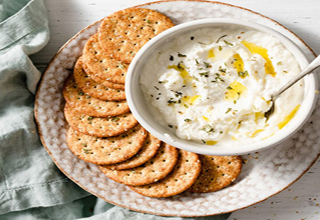 طرز تهیه پنیر ریکوتا خانگی؛ نرم، لطیف و ساده