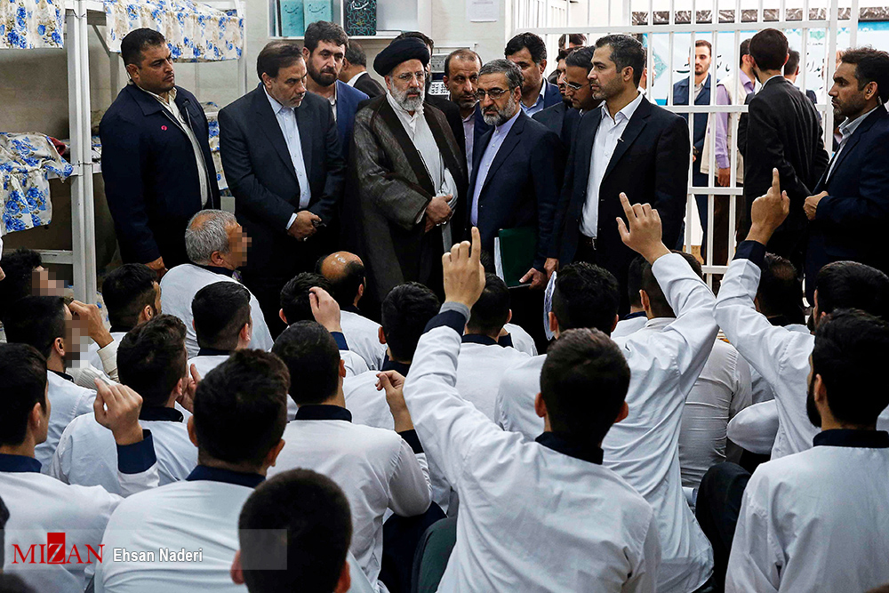 تصاویر جالب از بازدید سرزده رئیس قوه قضائی از زندان سنندج