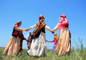 آغاز راهی پرثمر با دستان خالی/تولید لباس سنتی؛ از حسرت رونق کار تا صادرات مستمر