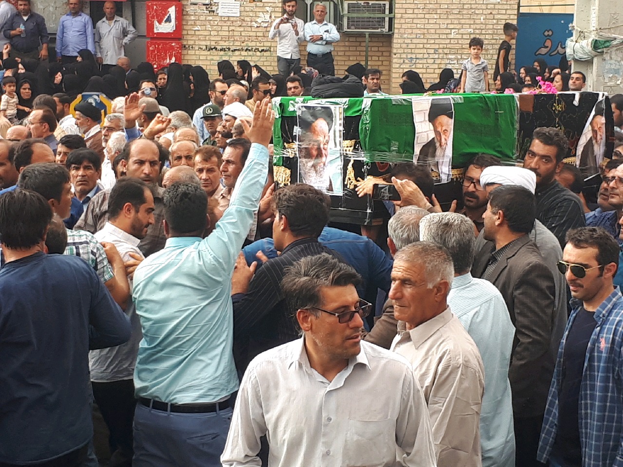 تشییع پیکر مطهر آمیر احمد تقوی در دهدشت تشییع پیکر مطهر آمیر احمد تقوی در دهدشت