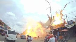 اقدام جنون آمیز راننده تریلی در بزرگراه + فیلم