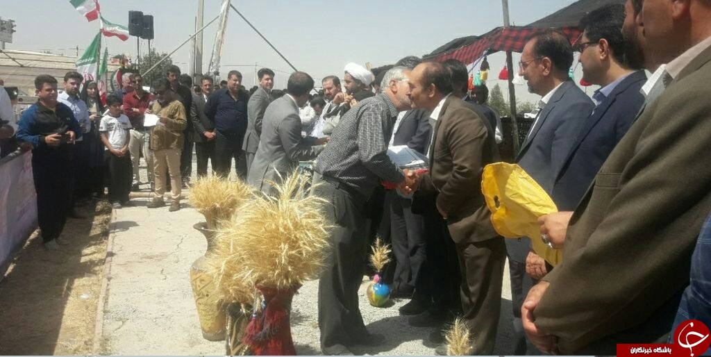 شکرگزاری کشاورزان ماهیدشتی در جشنواره زیبای خرمن