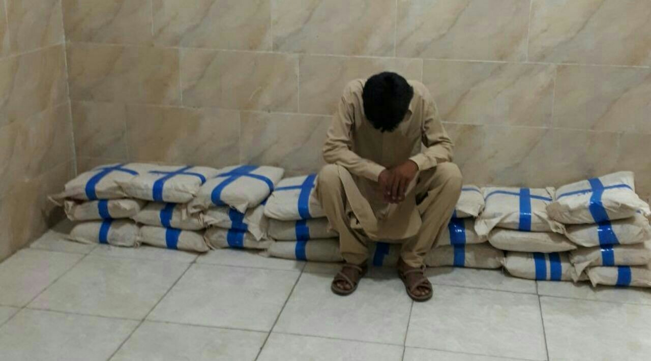 کشف ۵۰۸ کیلوگرم تریاک از سوداگران مرگ در جیرفت