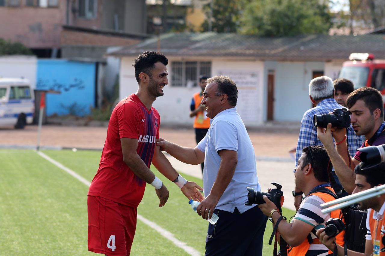 ممانعت بیژن از تخفیف اجباری باعث اخراجش از باشگاه شد!