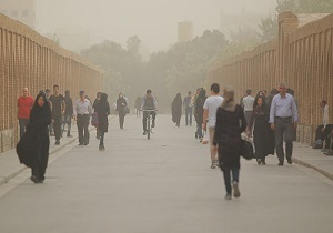 غبار صبحگاهی در مناطق صنعتی استان اصفهان